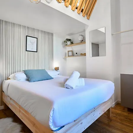 Two Bedroom House With Courtyard, Quiet Guest house 3*