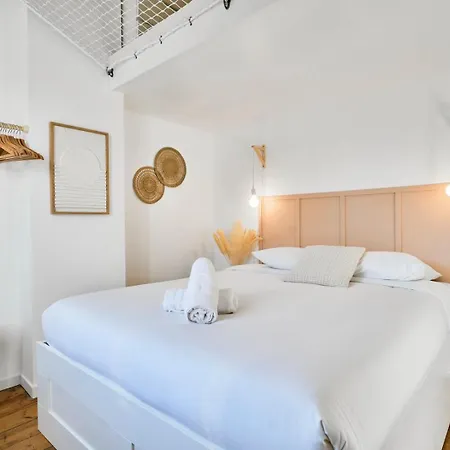 Guest house Two Bedroom House With Courtyard, Quiet