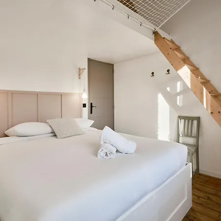 Two Bedroom House With Courtyard, Quiet Penzion Saint-Andre-lez-Lille